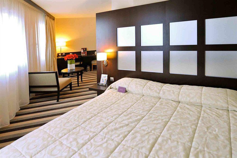 Mercure Rouen Centre Champ De Mars الغرفة الصورة